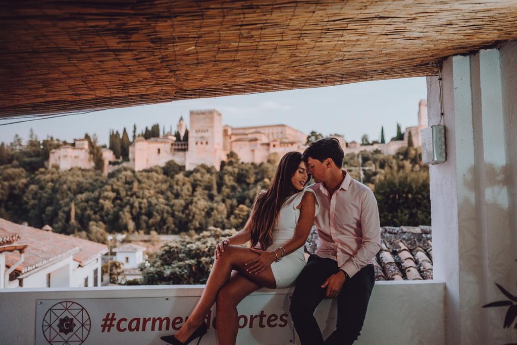 Carmen de Cortes elopement couple with view of Alhambra Palace Granada