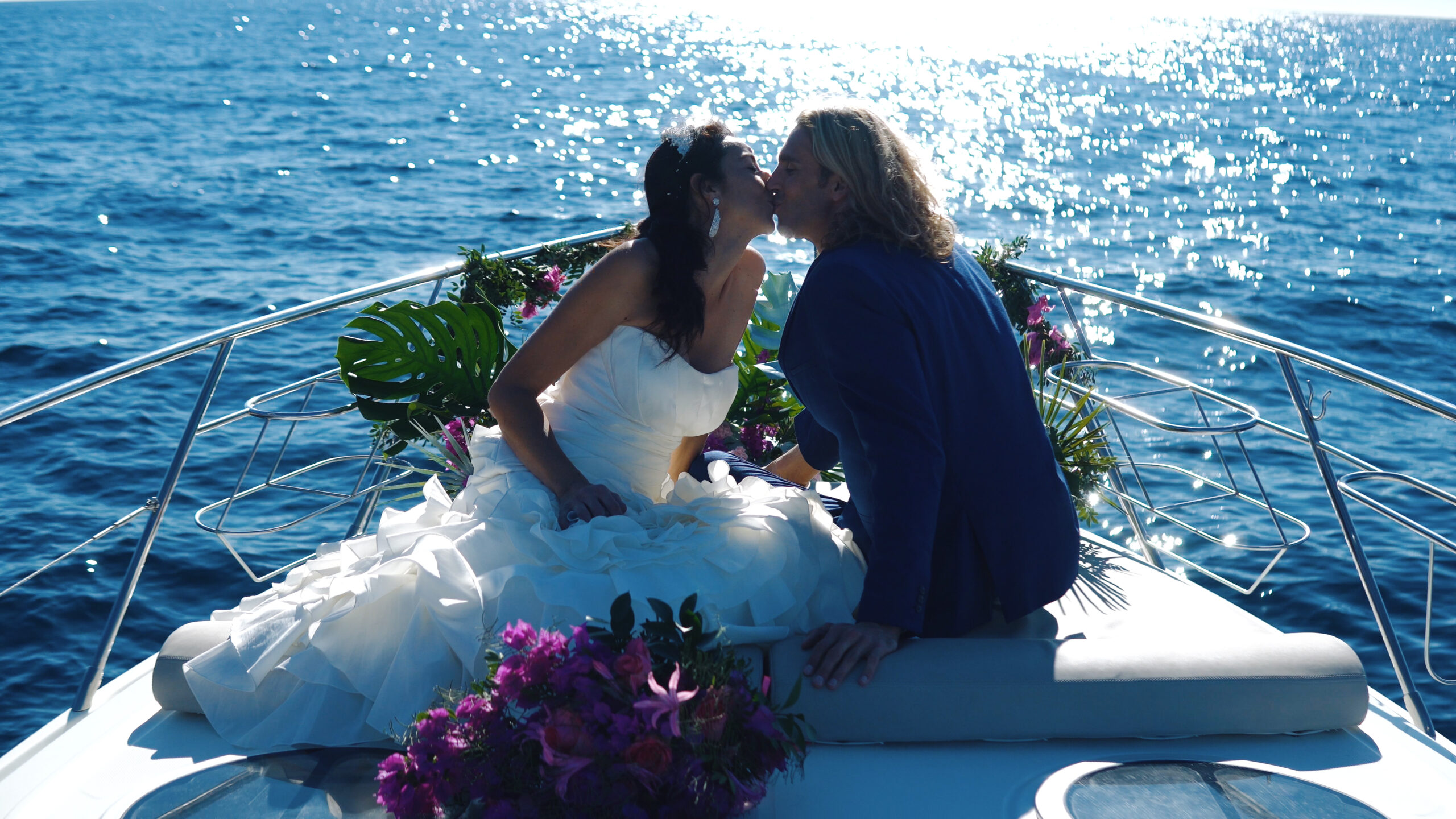 winter wedding in Spain on a boat